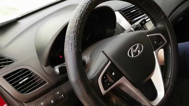 Наш честный обзор Hyundai Solaris(хендай солярис)! Авто до 400 тысяч рублей смотреть онлайн