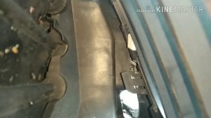как снять ноздри BMW e60 не снимая бампер (снимаем (решотку радиатора) ноздри на машине БМВ е60)