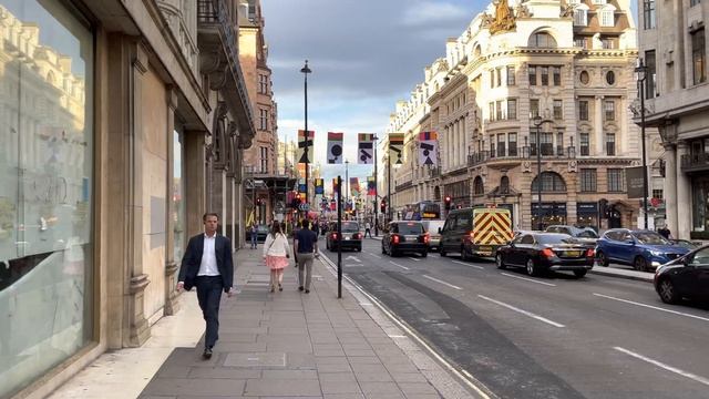London - City Tour 2022 | Walking The Street of West End London | Central London Walk [4K HDR] смотреть онлайн