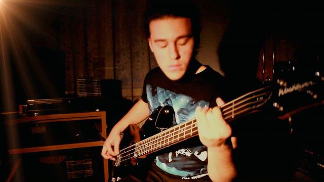 Bernth Riff Challenge (With bass) смотреть онлайн