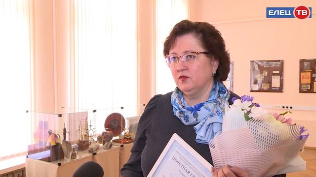 Умны, инициативны и прекрасны: Елец приветствовал лидеров Союза женщин России смотреть онлайн