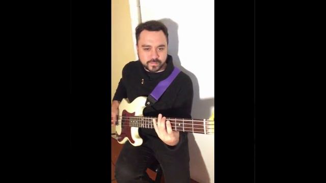 The Smiths - Bigmouth Strikes Again (Bass Cover) смотреть онлайн