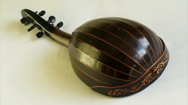 Lombardic Milanese Mandolin by Carlo Albertini смотреть онлайн