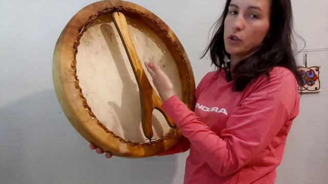 Бубен изготовлен на Алтае из кожи марала и кедра. Размер 50см. смотреть онлайн