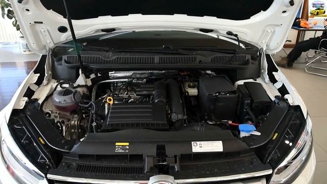 Volkswagen Touran 2020 - A minivan da Volkswagen vendida na China - vídeo com detalhes na RWC смотреть онлайн