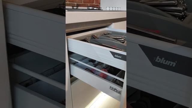 Видео обзор кухни. Кухни на заказ в Ростове-на-дону смотреть онлайн