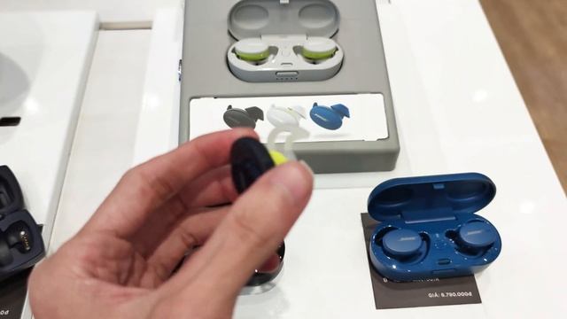 Trên tay 3 màu Bose Sport Earbuds - Quá đẹp, chất âm hay смотреть онлайн