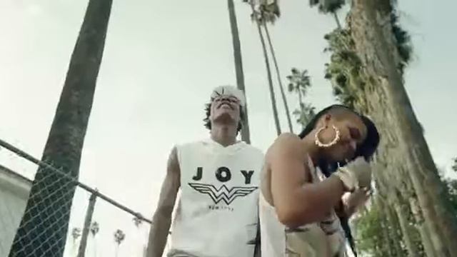 Cassie Paradise ft Wiz Khalifa Official Video смотреть онлайн
