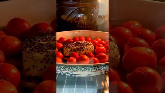 Эта паста 🍝 с помидорами и сыром фета просто божественна 👌. Готовить всем 🤤 смотреть онлайн