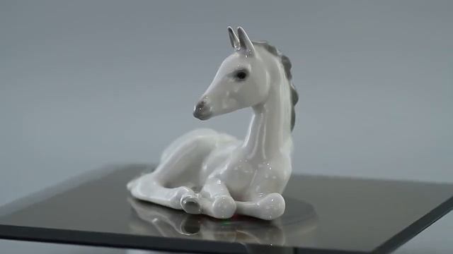 Жеребёнок отдыхающий. ЛФЗ. 1963 год. Russian Collectible Porcelain. Vintage Figurine Resting Foal. смотреть онлайн