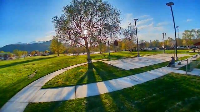iFlight A85 at the park смотреть онлайн