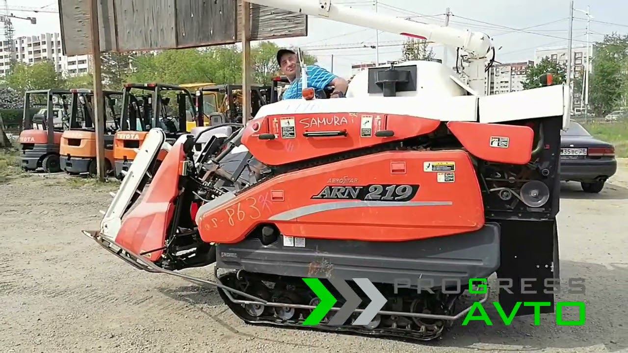 Японский зерноуборочный комбайн KUBOTA ARN219G зерновой гусеничный миникомбайн прогресс авто смотреть онлайн