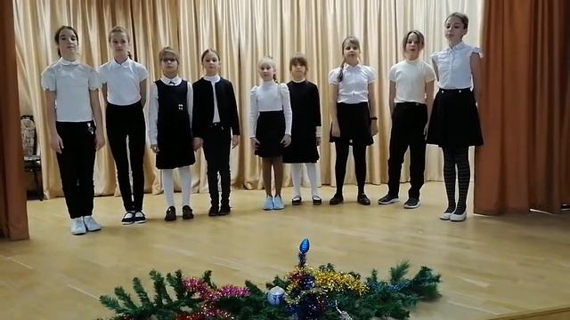 Хоровой ансамбль 106 шк В каждом доме много света смотреть онлайн