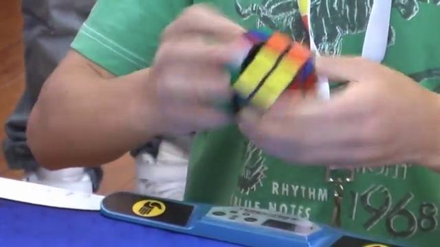 Rubik's cube former official world record: 6.65 seconds Feliks Zemdegs смотреть онлайн
