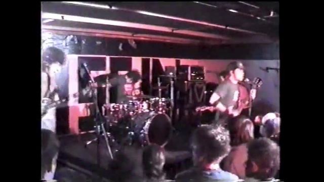 Fall Out Boy - Grenade Jumper (Live from Cruise Inn) смотреть онлайн