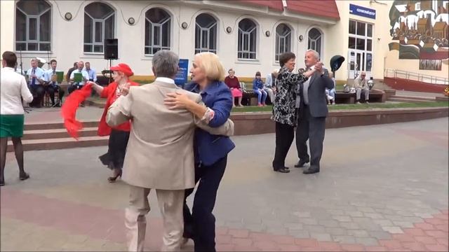 Вальс на улице! смотреть онлайн