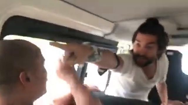 Joross Gamboa Nagamok At Naghamon Ng Away Sa Loob Ng Sasakyan смотреть онлайн
