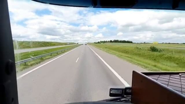 Шпарю на SCANIA в Ригу смотреть онлайн