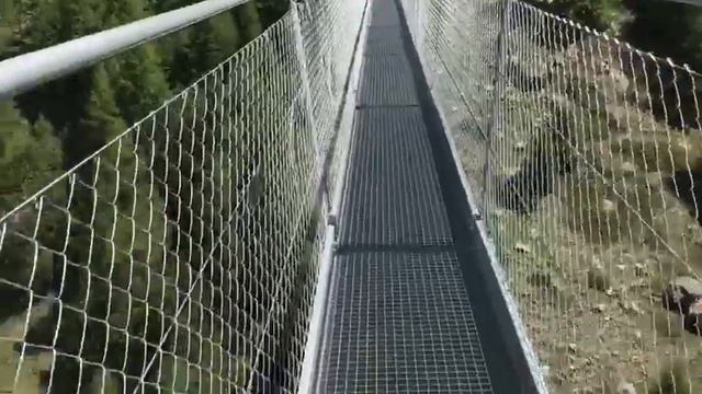 Charles Kuonen Hängebrücke смотреть онлайн