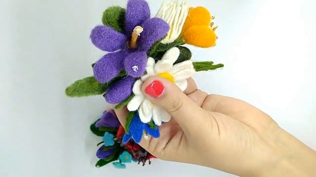 Брошь из шерсти "Букет цветов" / Handmade wool brooch "Bouquet flower" смотреть онлайн