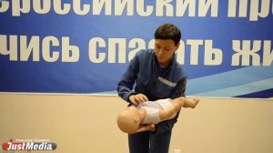 Что делать если подавился ребенок до года