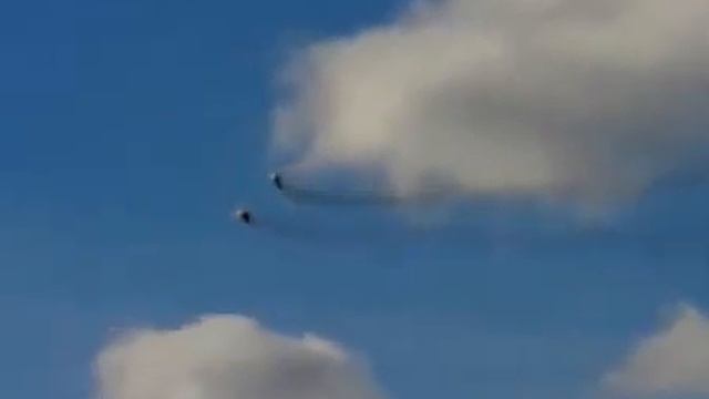 Проход парой Су-24 смотреть онлайн