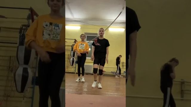 Танцевальная разминка смотреть онлайн