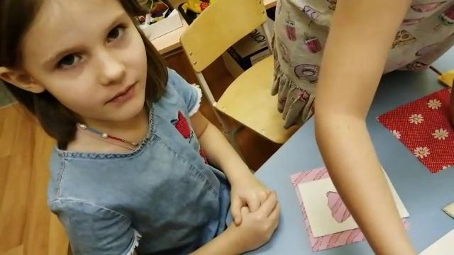 Лексическая тема "Одежда, обувь, головные уборы" в группе "Радуга" смотреть онлайн