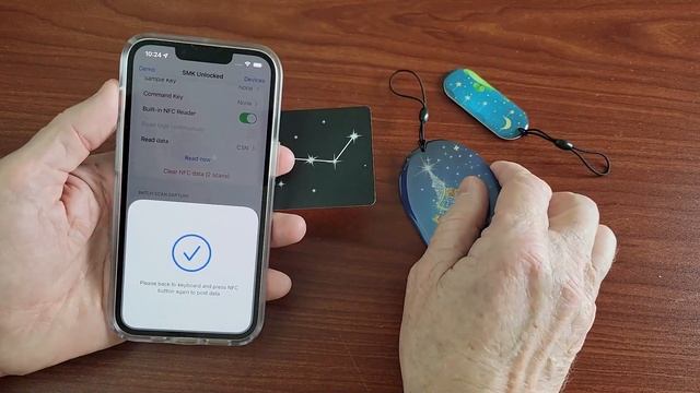 Post RFID Reads As Keystrokes With iPhone Built-In NFC Reader смотреть онлайн