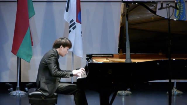 Chi Ho Han: Alkan's Le festin d'Esope (Aesop's Feast) смотреть онлайн