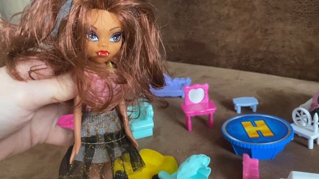 КУКЛЫ МОНСТР ХАЙ ПРИШЛА В МАГАЗИН МЕБЕЛИ смотреть онлайн