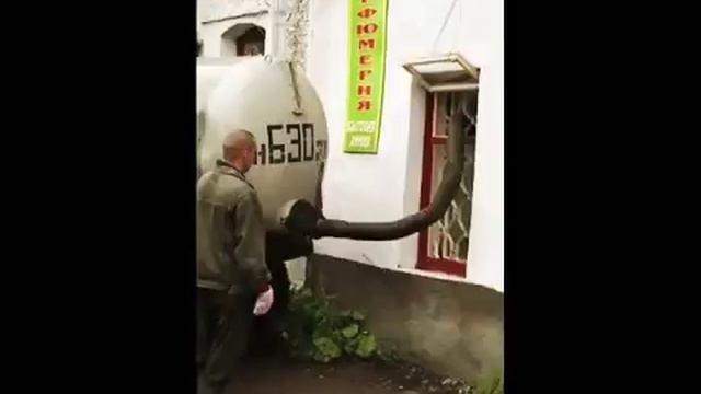 В России есть и такое... смотреть онлайн