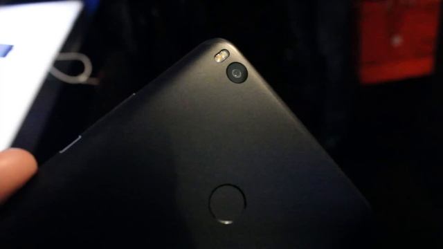 Mi Max 2 - Bigger than your power bank|Quick Look смотреть онлайн