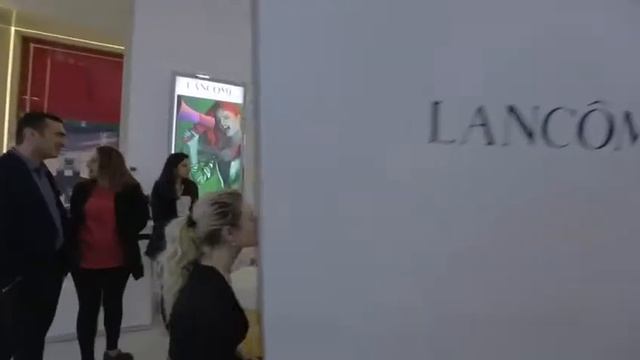 Paris Gallery смотреть онлайн