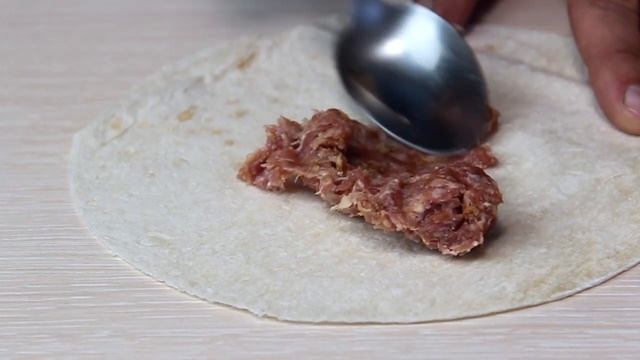 ВКУСНЕЙ чем ЧЕБУРЕК! Перекус из Лаваша и Фарша смотреть онлайн