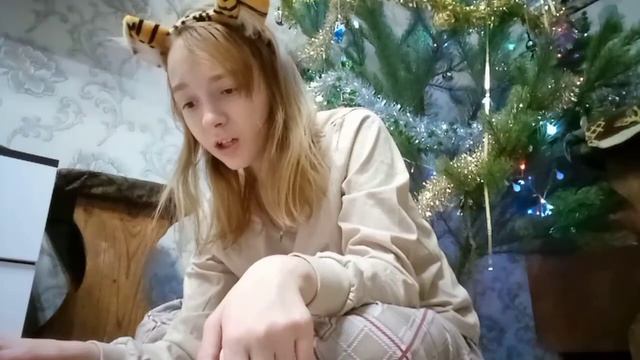 УПАКОВЫВАЮ ПОДАРКИ? Неделя Кристмас Влогов) понедельник смотреть онлайн