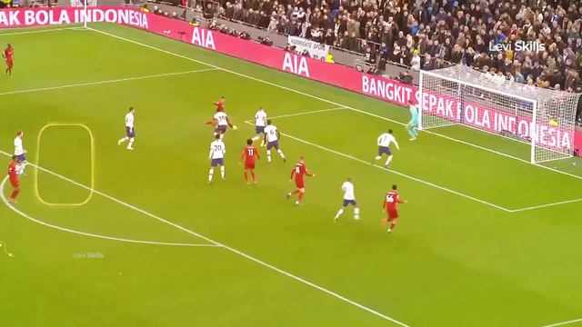 Roberto Firmino é o Jogador mais SUBESTIMADO! смотреть онлайн