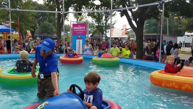 Benjamin Vue State Fair 2017 Bumper Boats смотреть онлайн