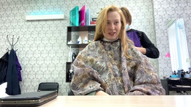 Навожу красоту. Волосы стали лучше. Посетила парикмахерскую у Ольги. Подстригала кончики. смотреть онлайн