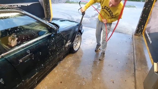 BMW E34 3.0D First wash after a year of work смотреть онлайн