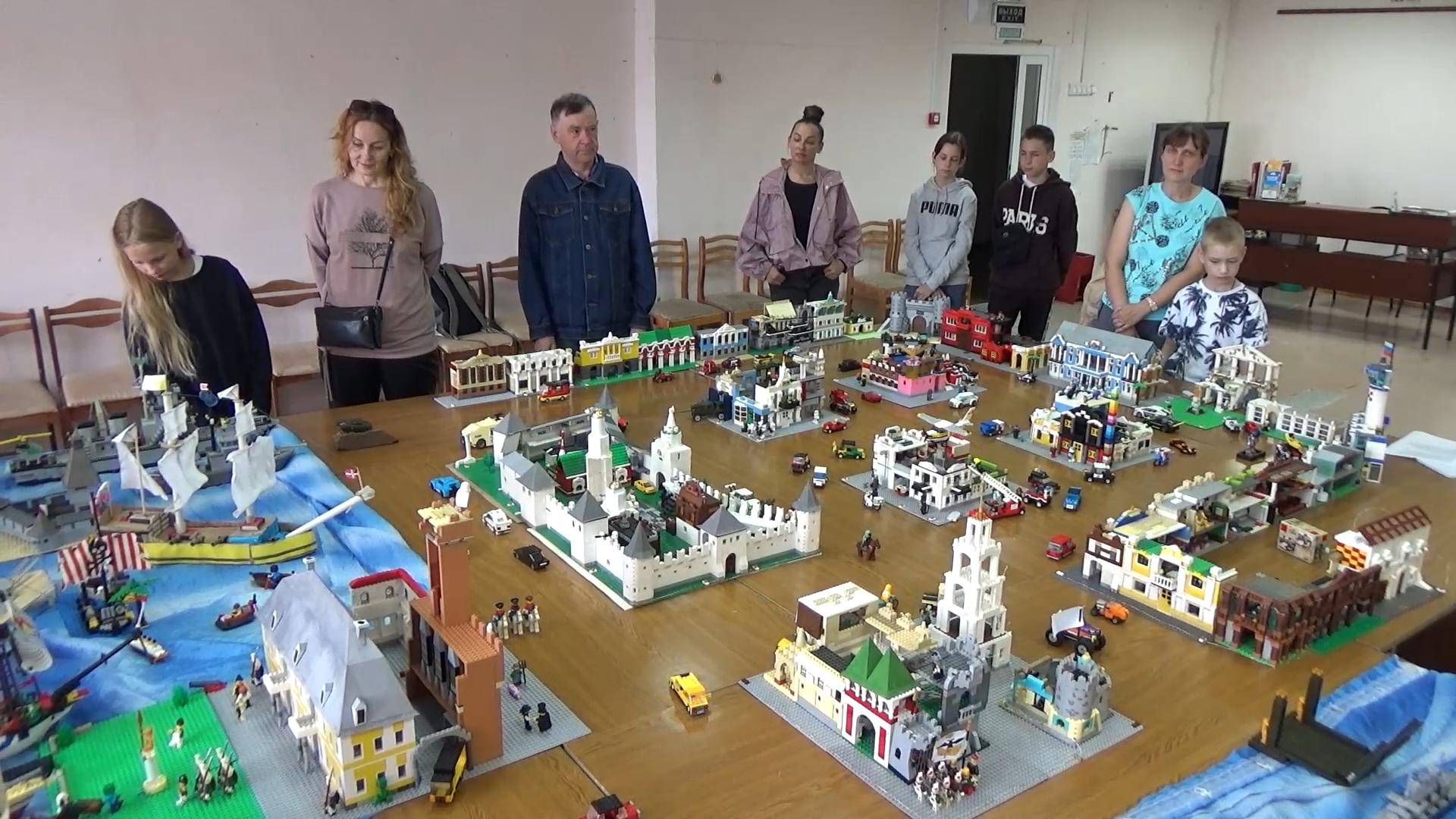 Коллекционер увлечений. Владислав Покусаев представил необычную выставку смотреть онлайн