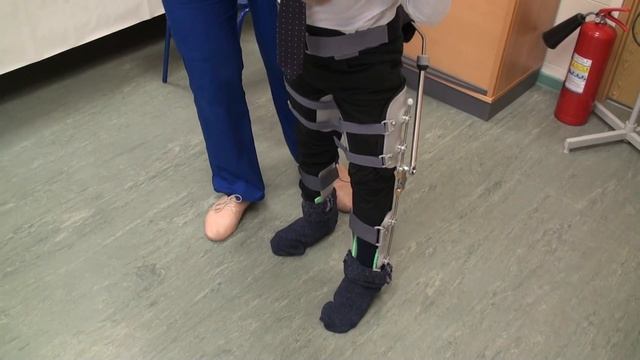 Воспитанник ГБОУ школа № 584 "Озерки" осваивает новое оборудование. смотреть онлайн