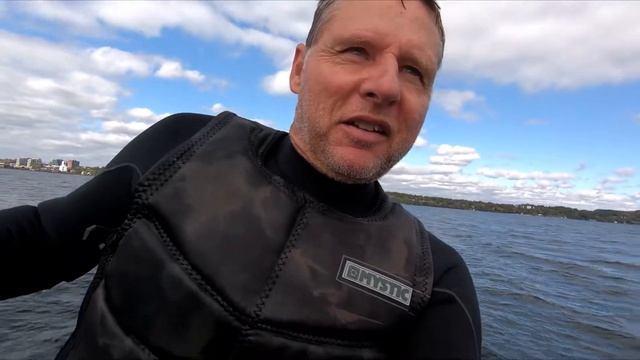 Triton T1 in light wind. смотреть онлайн