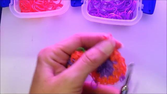 Mini Spunky Sock Monkey Loomigurumi Tutorial (Rainbow Loom Amigurumi) смотреть онлайн