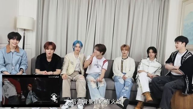 Stray Kids reacting to S-Class and fans' covers of their songs смотреть онлайн