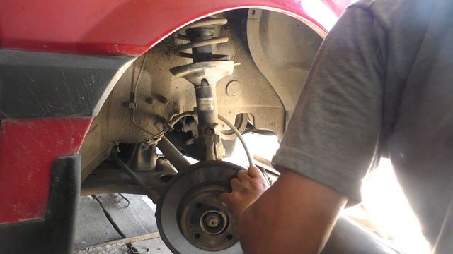 Замена передних тормозных колодок Volkswagen Passat B3 Фольксваген Пассат Б3 смотреть онлайн