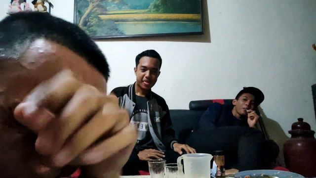PRANK TELUR PUYUH MENTAH KE TEMEN!!! PURA PURA MUKBANG WKWK смотреть онлайн