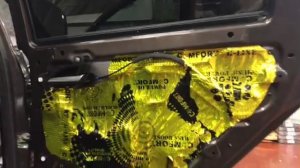 Четырехслойная шумоизоляция дверей LADA Vesta. Жмем плей и смотрим на процесс создания тишины!