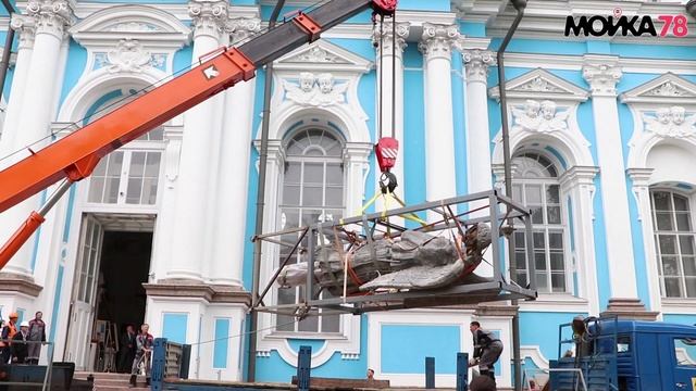 200-летняя деревянная скульптура ангела с купола церкви смотреть онлайн