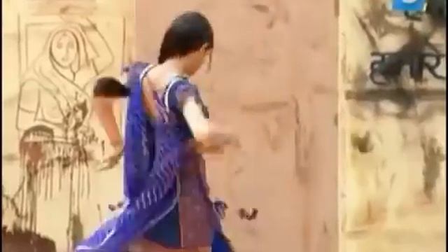 Muhteşem montaj klip Kuşi Kumarigutta singrayzada (bir garip aşk) indirme linki altta смотреть онлайн